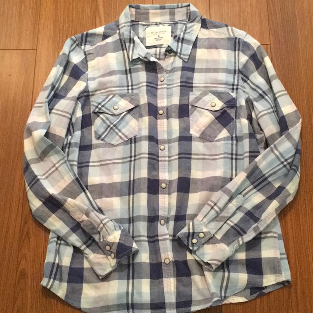 Women’s flannel shirt